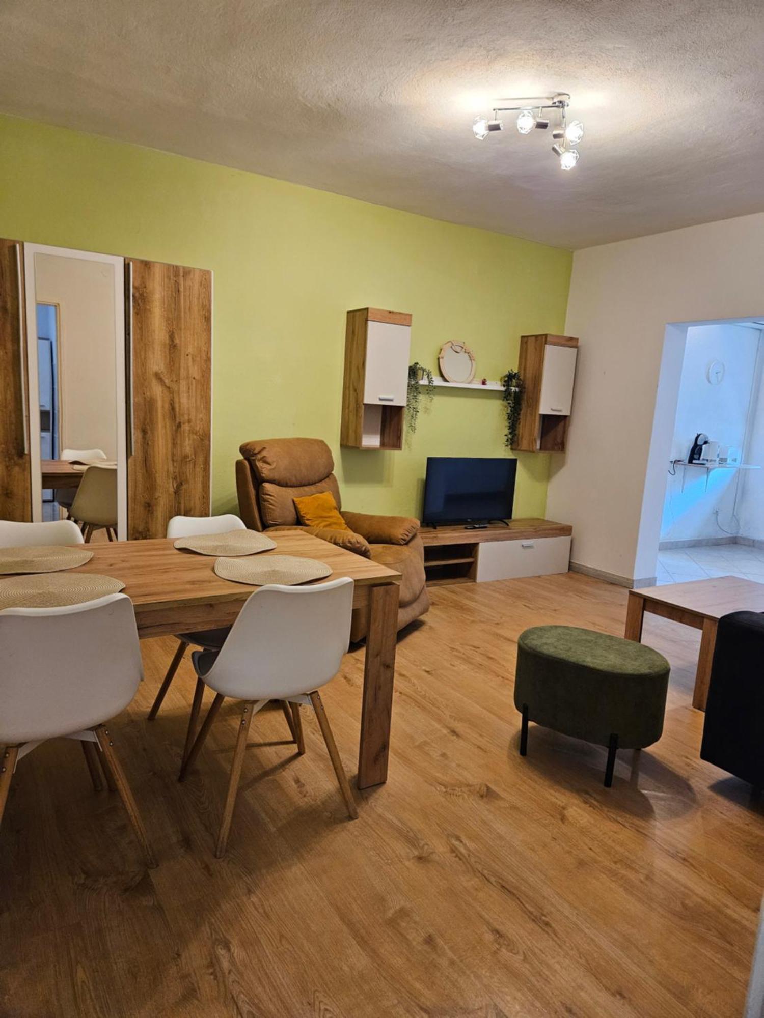 Apartmani Ljuba Rogoznica  Eksteriør bilde