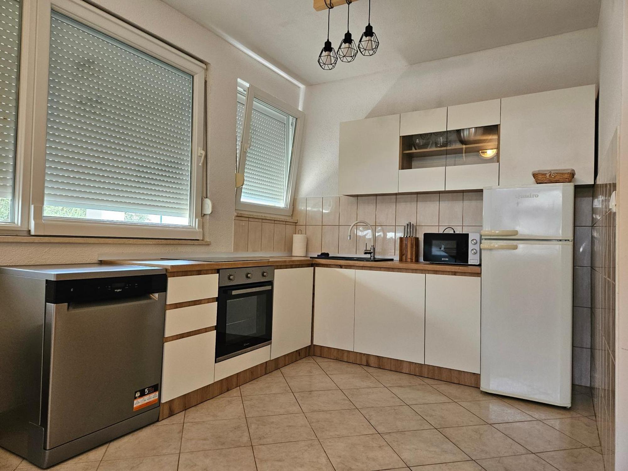 Apartmani Ljuba Rogoznica  Eksteriør bilde